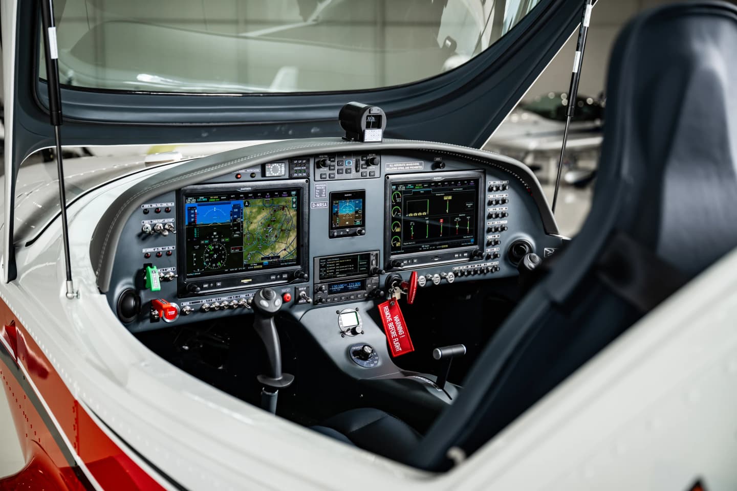 Bristell RG M 912iS — cockpit interior