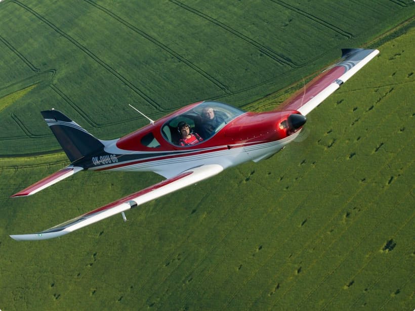Die Bristell RG mit Einziehfahrwerk im Flug, 2012