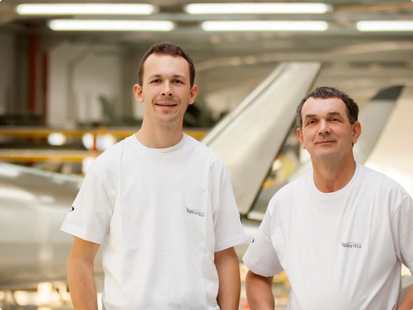 Milan und Martin Bristela in der ersten BRM-AERO-Werkstatt, 2009