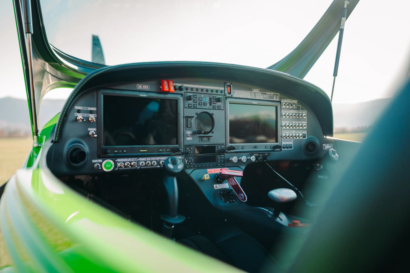 Bristell B23-912iS — cockpit interior