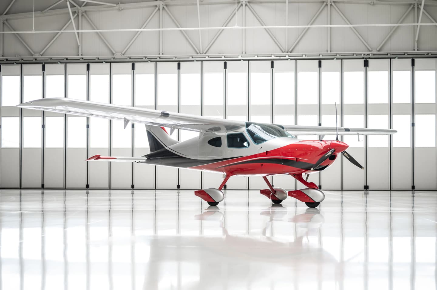 Bristell B8M-916iS