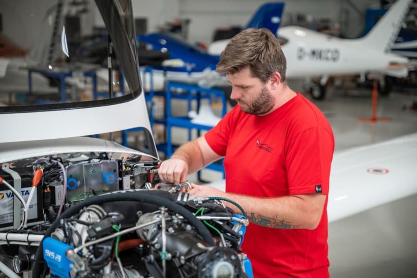 Rotax engine maintenance by a Bristell technician
