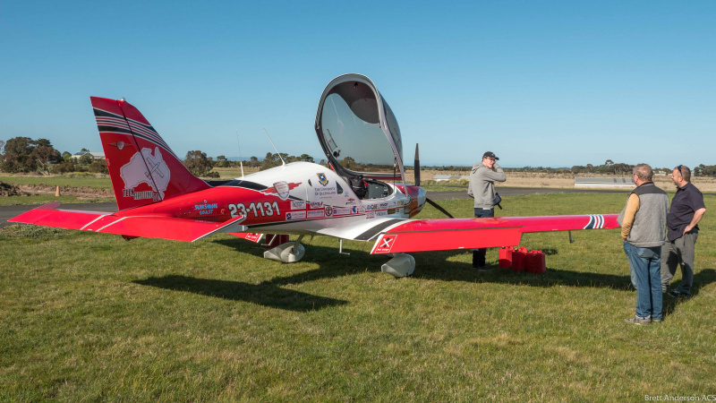 Conquering Australia by air and Guiness book of records